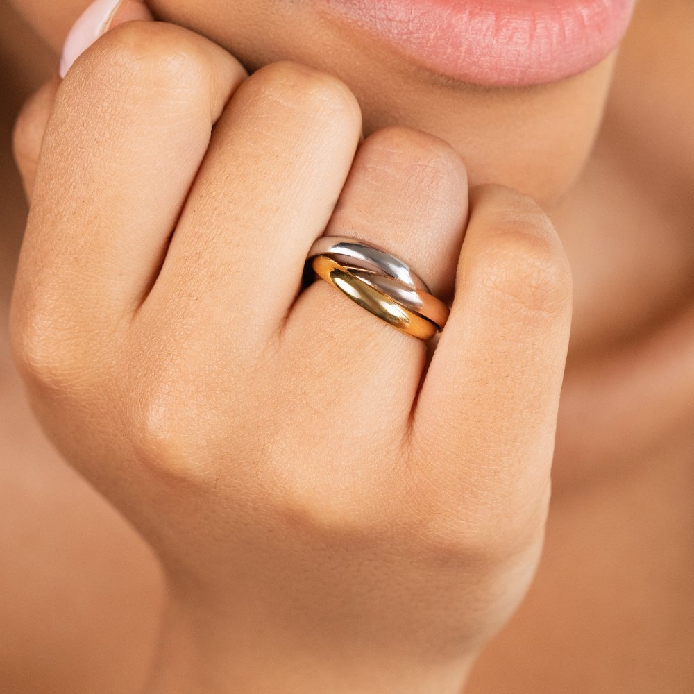 Tri-Color Loop Ring